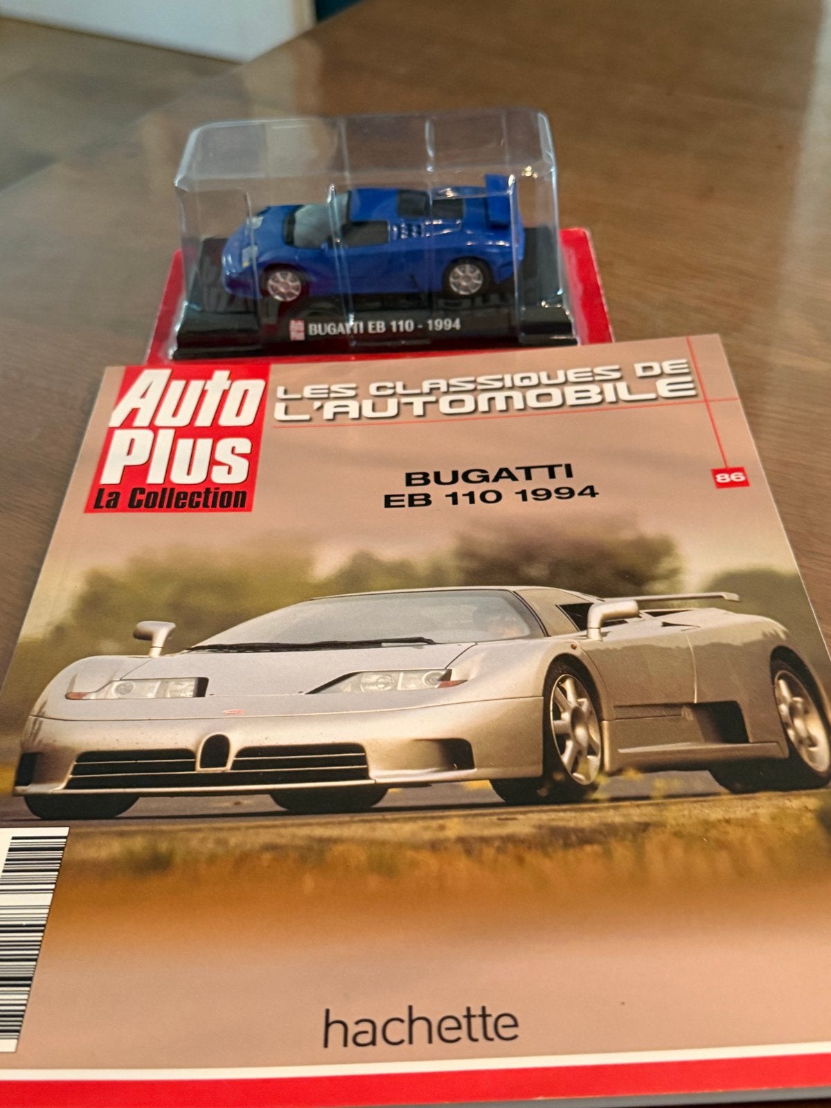 Bugatti EB 110 1994 modelauto met tijdschrift, Ophalen of Verzenden, Nieuw, Auto, Overige merken
