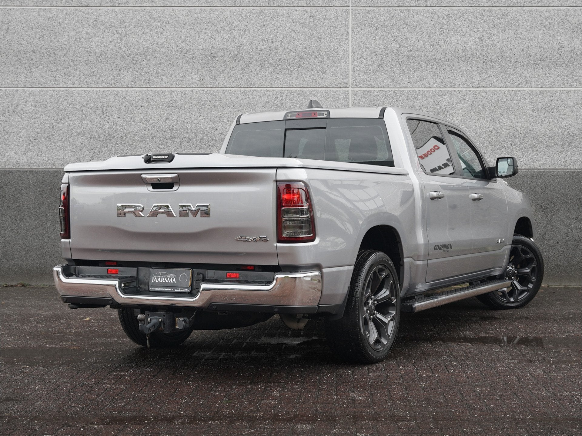 Dodge Ram 1500 Big Horn CrewCab Pentastar 3.6L V6 | Guerilla, Auto's, Automaat, 2382 kg, Stof, Gebruikt