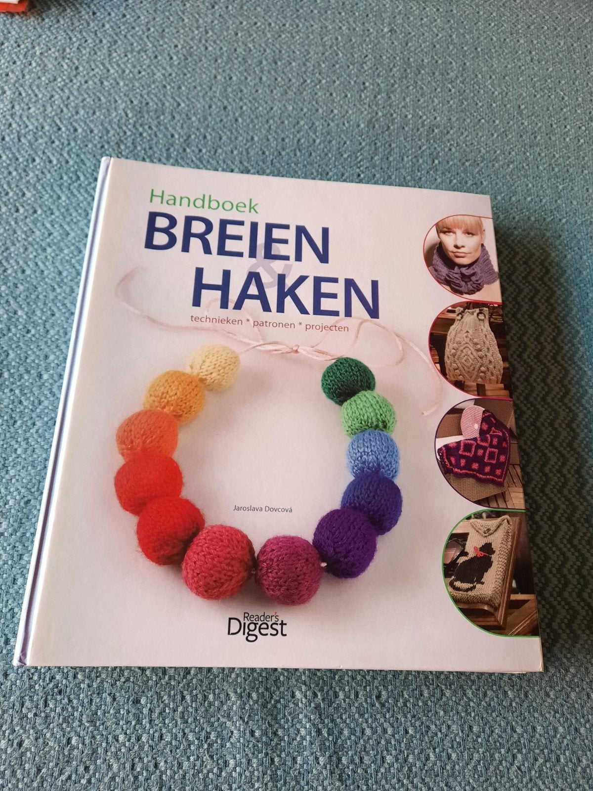 Handboek Breien & Haken - 304 blz. - In Nieuwstaat, Ophalen of Verzenden