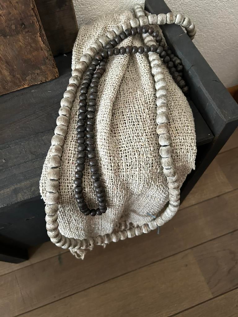 2 kralen kettingen  stoere, sobere, aura perperkorn inr, Huis en Inrichting, Woonaccessoires | Overige, Ophalen of Verzenden, Zo goed als nieuw