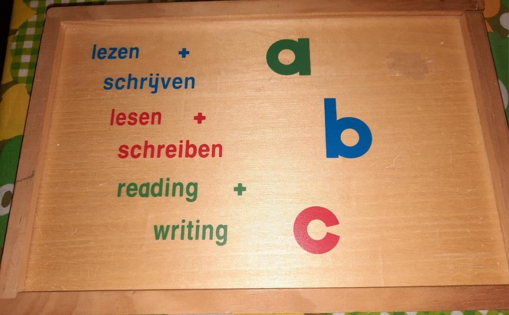 Houten kistje met houten letters, Ophalen of Verzenden