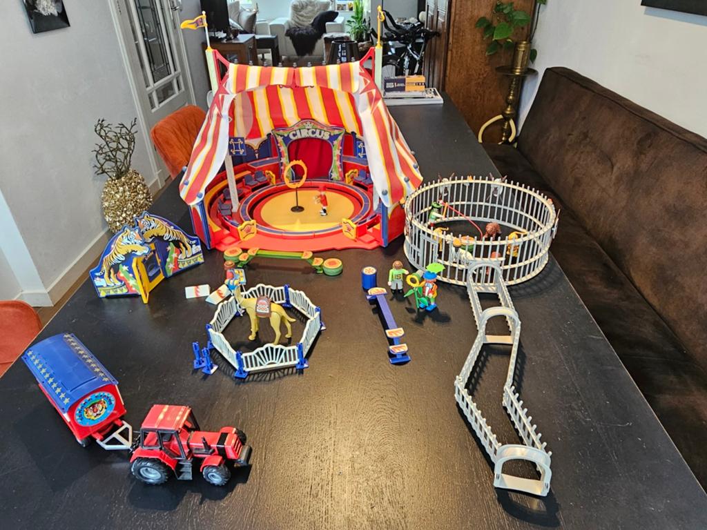 Playmobil Circustent 4230 en Roofdierenact 4233, Ophalen of Verzenden, Nieuw