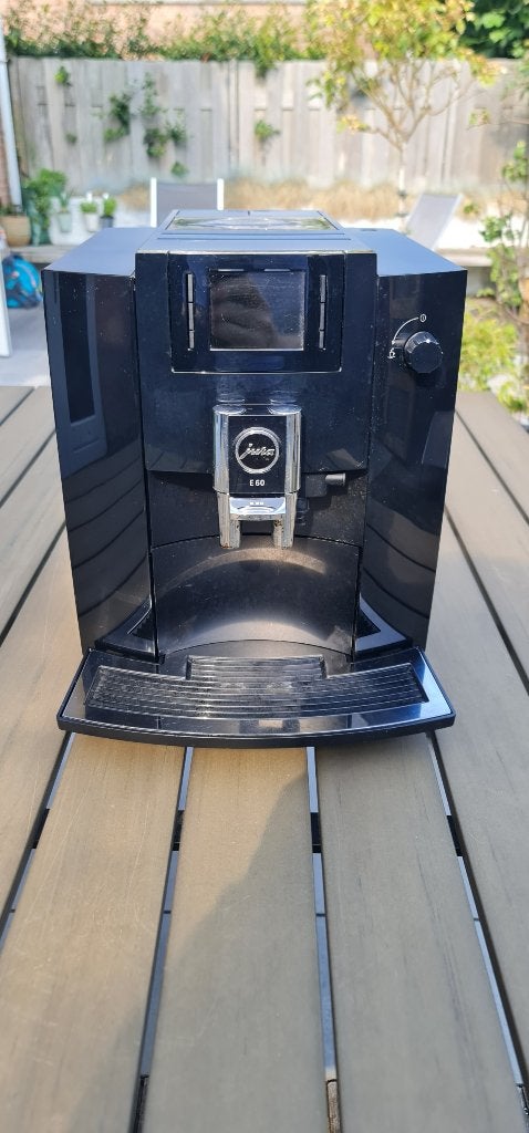Jura E60 Pianoblack, Ophalen, Gebruikt, 10 kopjes of meer, Koffiemachine
