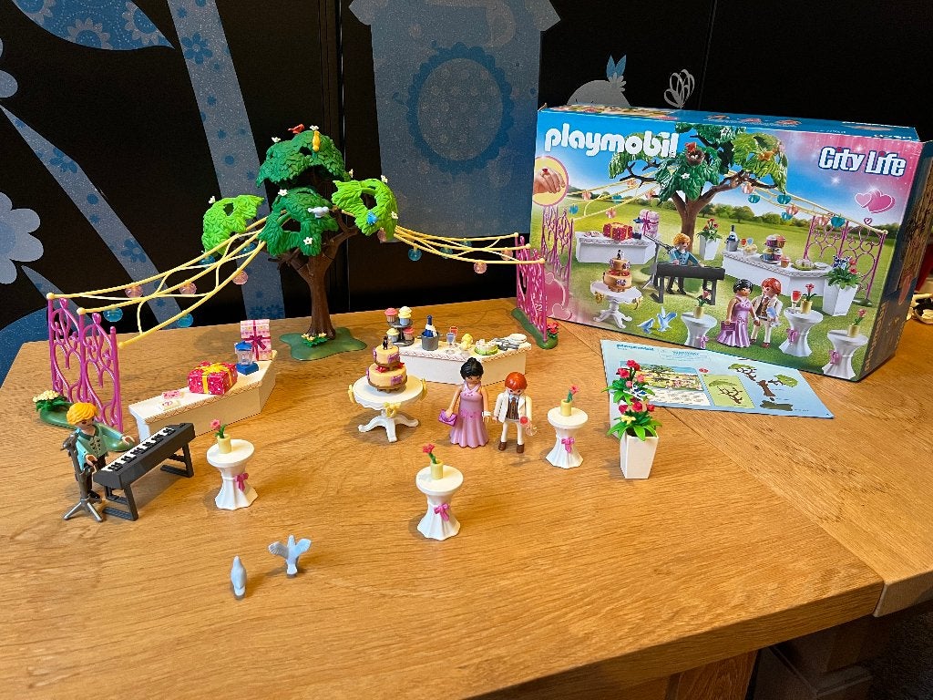 Playmobil City Life Bruiloft Feest 9228 en extra’s, Ophalen of Verzenden, Zo goed als nieuw