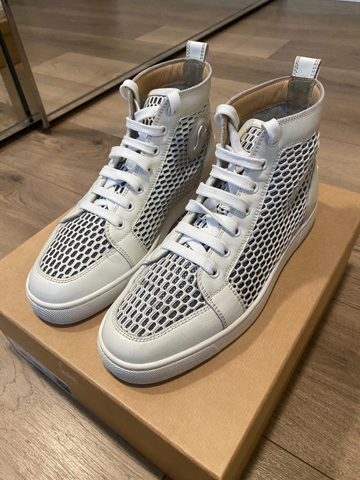 Christian Louboutin Sneakers Maat 40, Ophalen of Verzenden, Zo goed als nieuw, Wit, Sneakers of Gympen