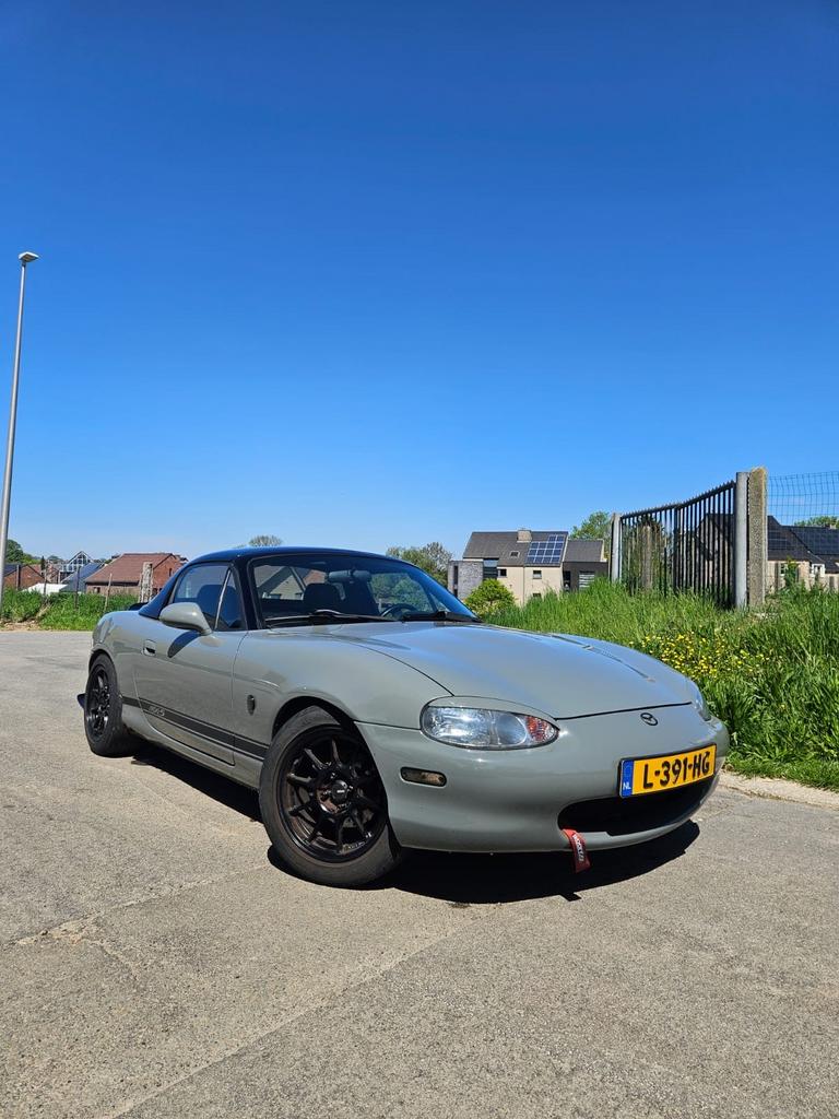 Mazda 2000 Grijs, 40 €/maand, Cabriolet, 990 kg, 16 km/l