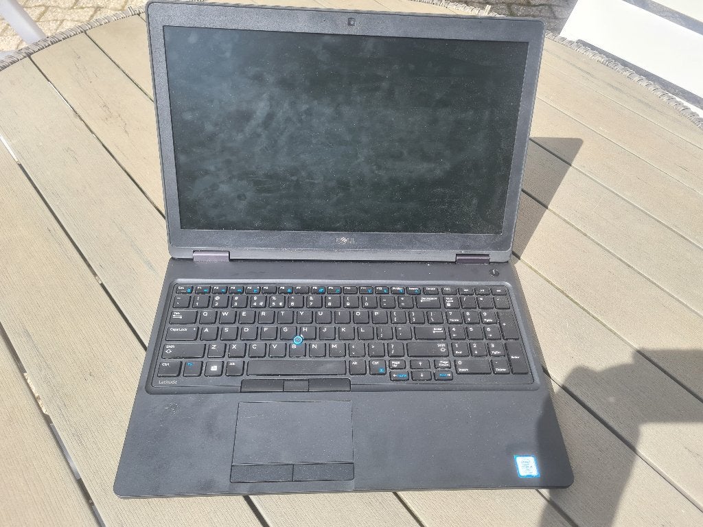 Combideal: Dell Latitude 5580 + E6530 + laptoptas, Computers en Software, Windows Laptops, Ophalen, Gebruikt, 15 inch, 2 tot 3 Ghz