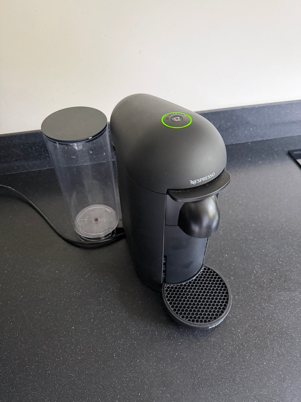 Nespresso Krups Vertuo Next koffiezetapparaat, Ophalen, Koffiemachine, Zo goed als nieuw, 1 kopje