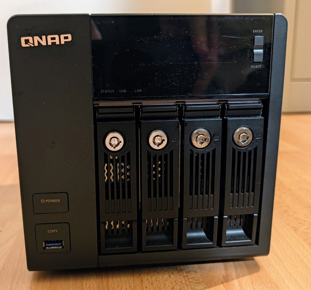 QNAP TVS-471 NAS, Computers en Software, NAS, Ophalen of Verzenden, Zo goed als nieuw