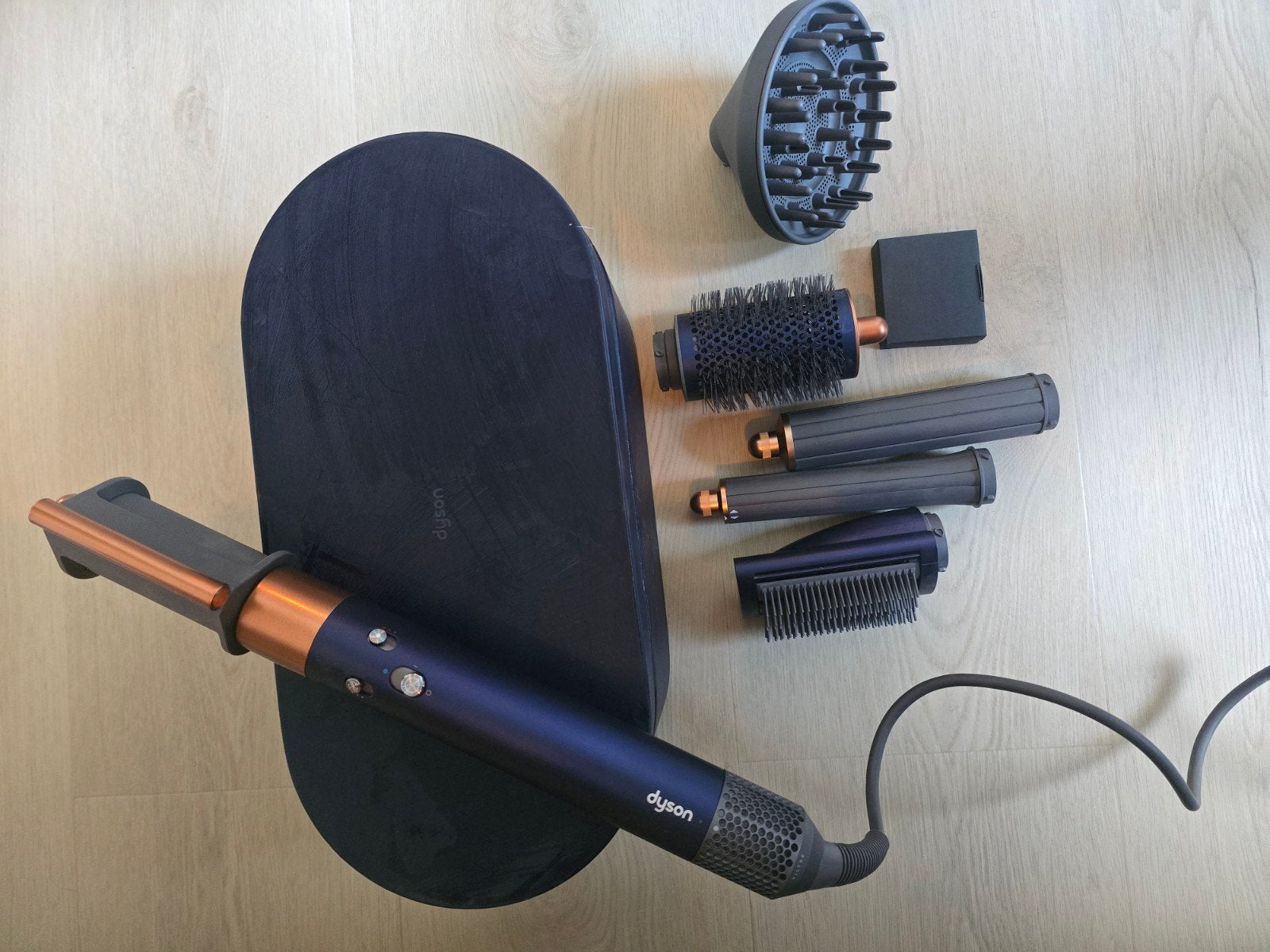 Dyson Airwrap Complete met diverse opzetstukken en doos, Ophalen of Verzenden, Zo goed als nieuw, Haarverzorging