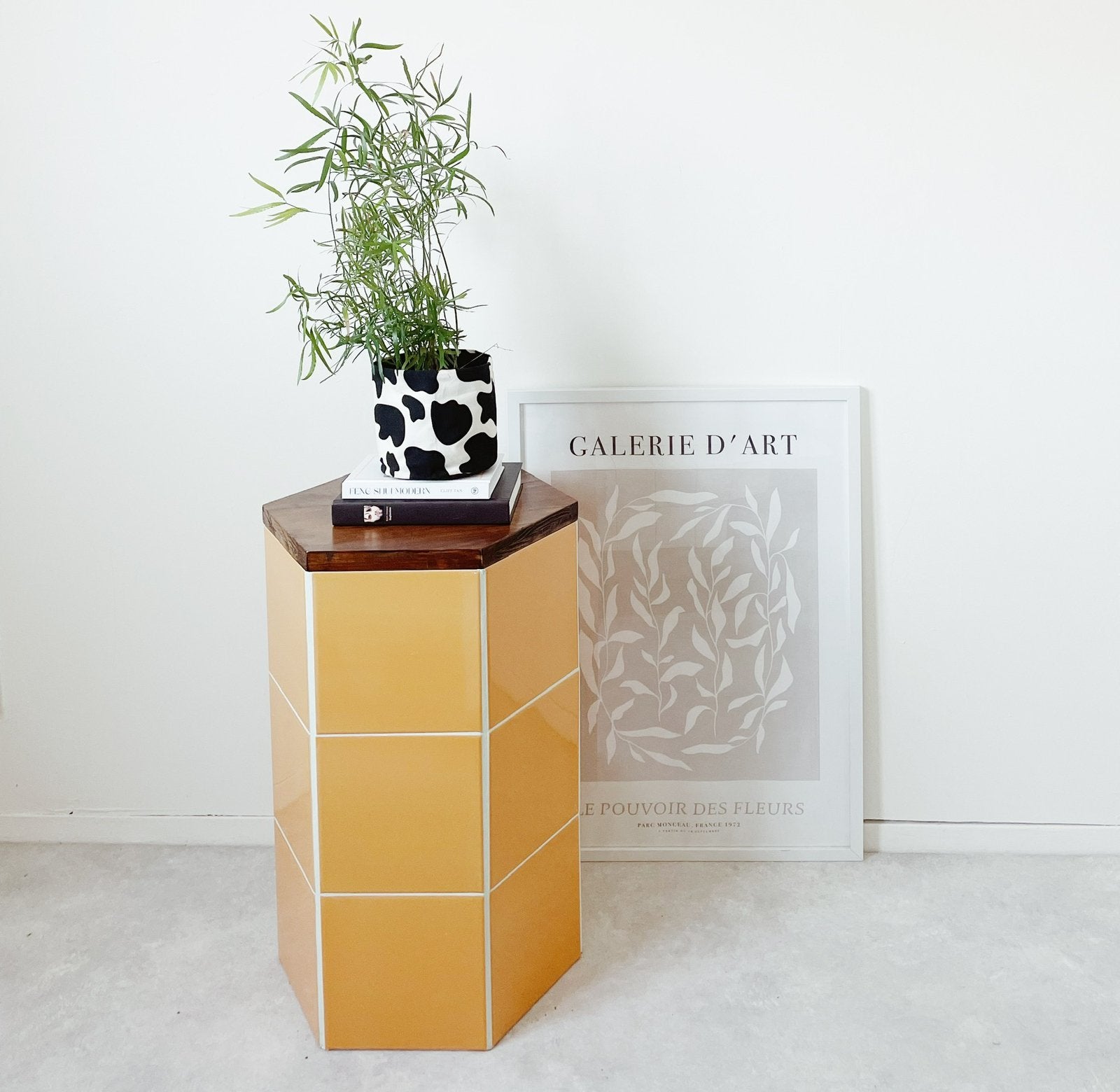 tegeltafel bijzettafel, Ophalen, Zo goed als nieuw