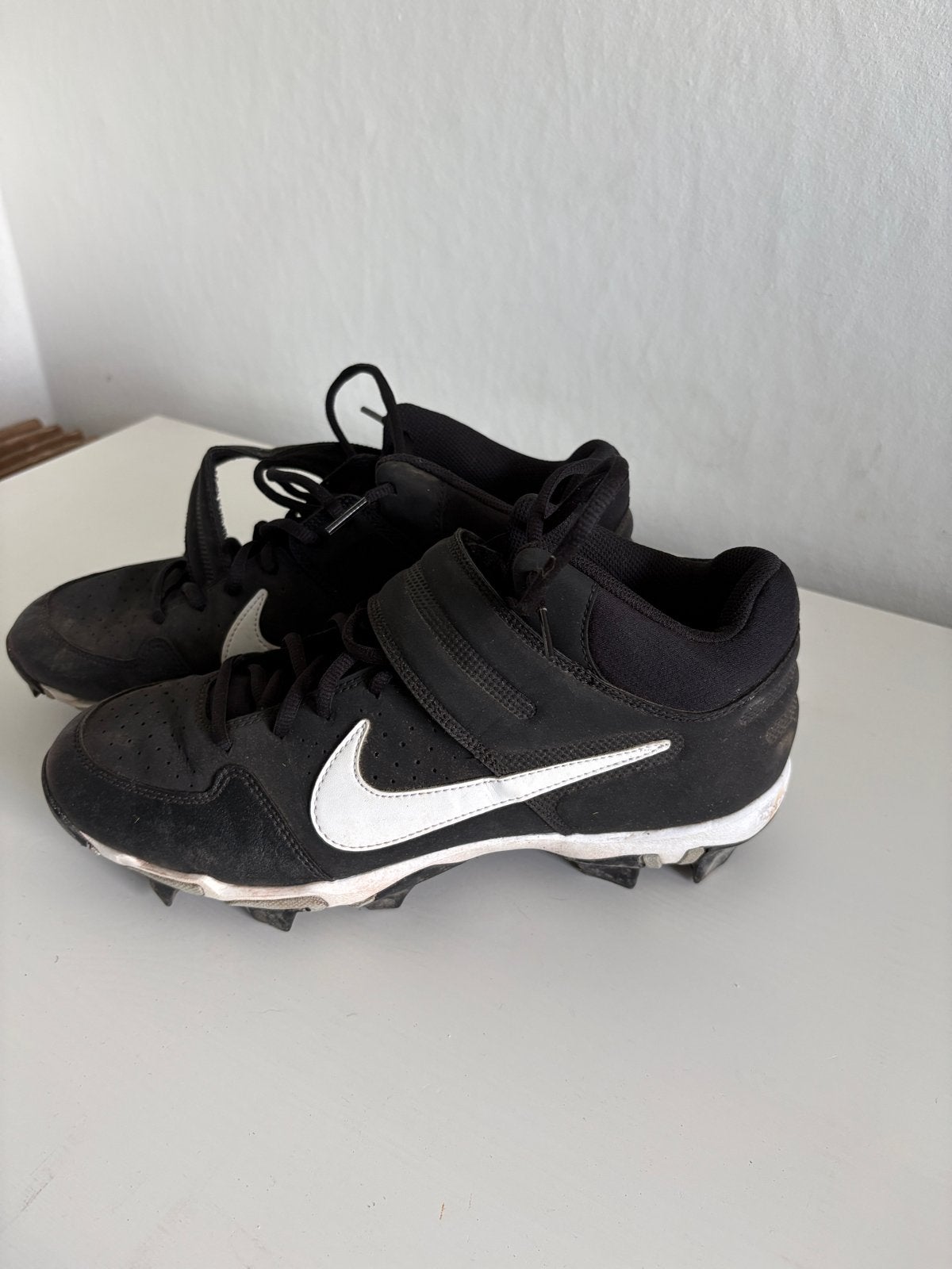 Honkbaluitrusting: schoenen, broek, shirts, handschoenen, Sport en Fitness, Honkbal en Softbal, Ophalen of Verzenden, Gebruikt