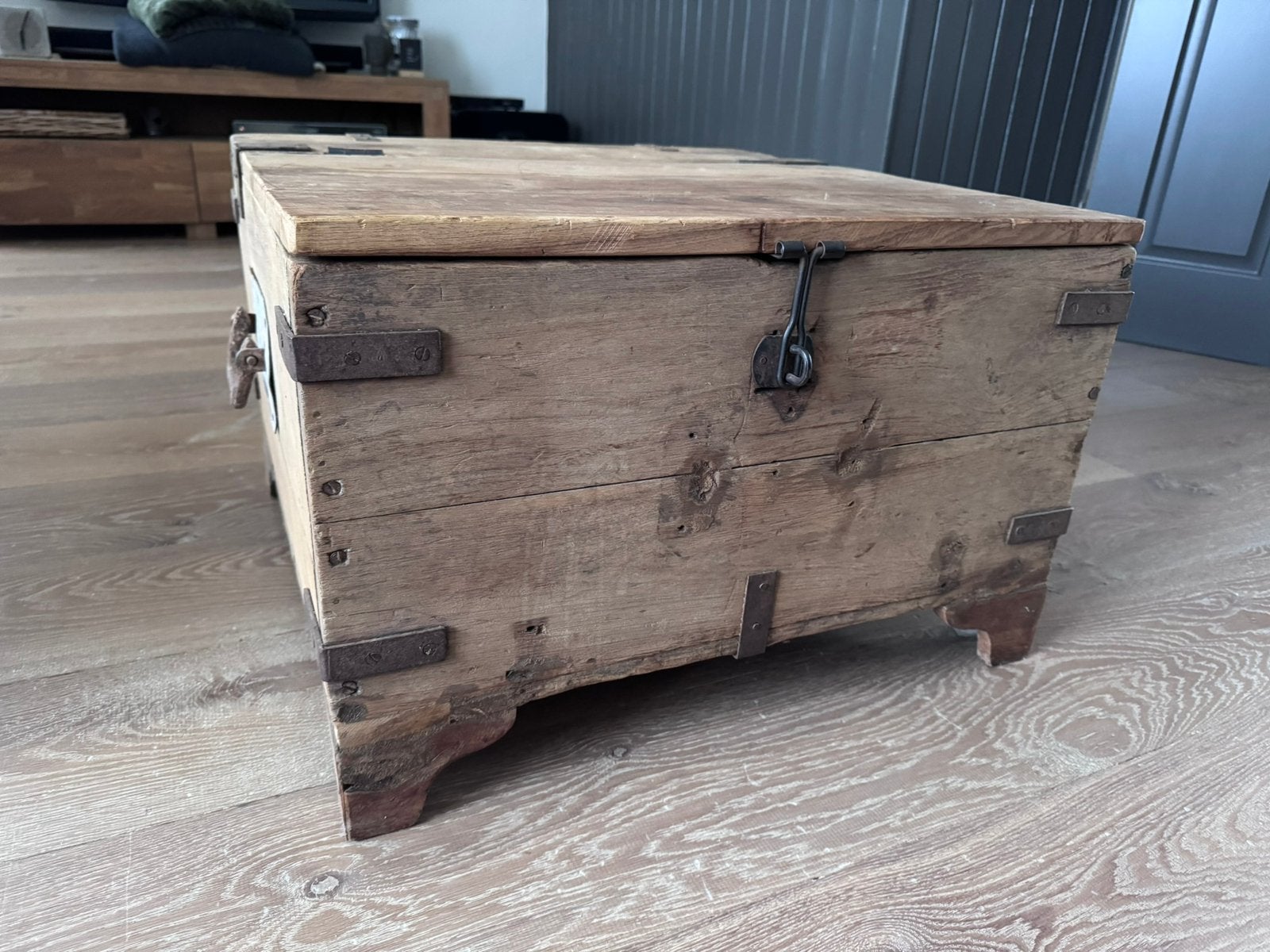 Robuuste houten opbergkist, Ophalen, Zo goed als nieuw, Minder dan 50 cm
