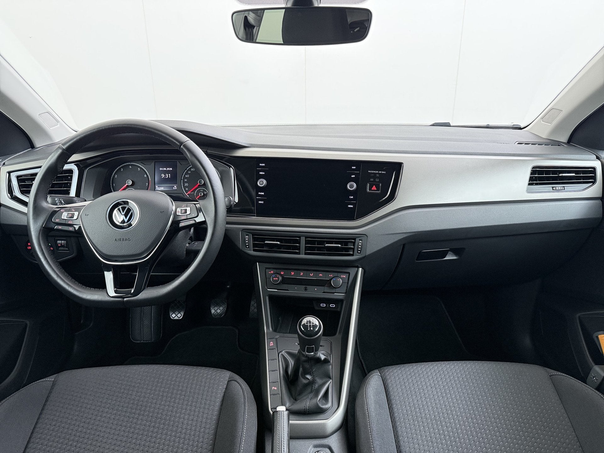 Volkswagen Polo 1.0TSI 96PK 5Drs R-Line Edition Adap.Cruise, Gebruikt, 580 kg, 49 €/maand, Origineel Nederlands