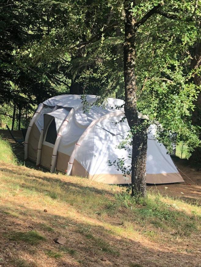 Quechua Fresh & Black 6-persoons tent met 3 slaapcabines, Ophalen, Zo goed als nieuw, Tot en met 6