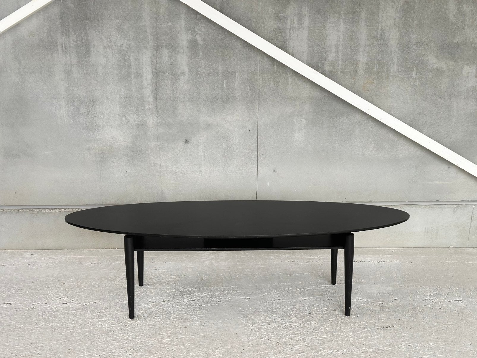 Scandinavische coffeetable ovaal, Ophalen