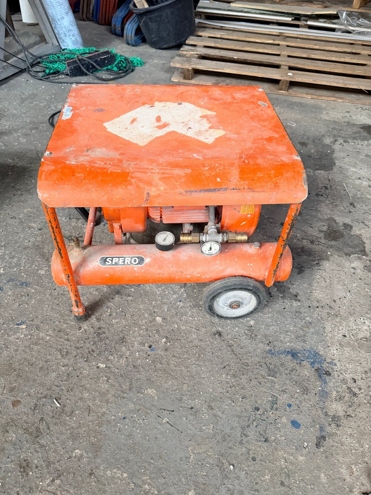 Spero Compressor KMA - 8 bar, 2 aansluitingen, 1450 u/min, Ophalen, Gebruikt, 6 tot 10 bar, Minder dan 200 liter/min
