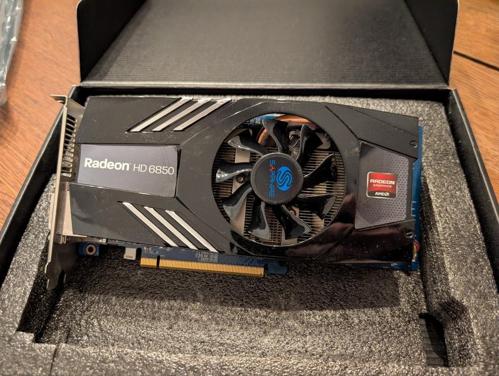 Sapphire Radeon HD 6850 Videokaart - Gebruikt, Computers en Software, Videokaarten, Gebruikt, AMD, Ophalen of Verzenden, GDDR5