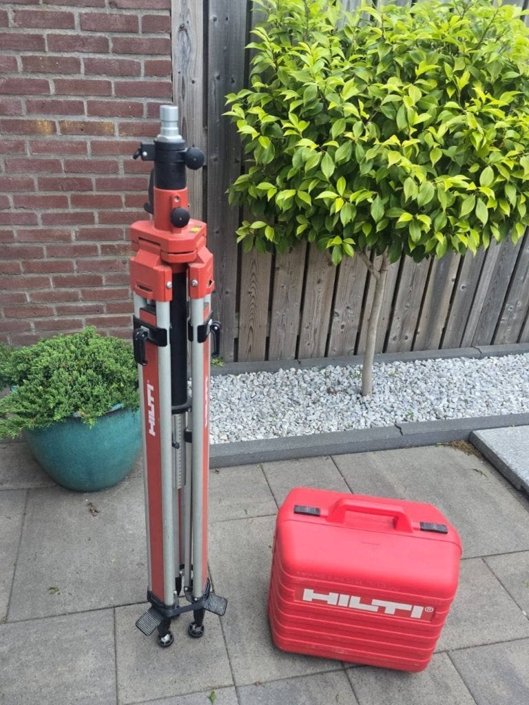 Hilti PR 15 Roterende Laser + Statief & Wanddrager (ZGAN), Ophalen, Zo goed als nieuw