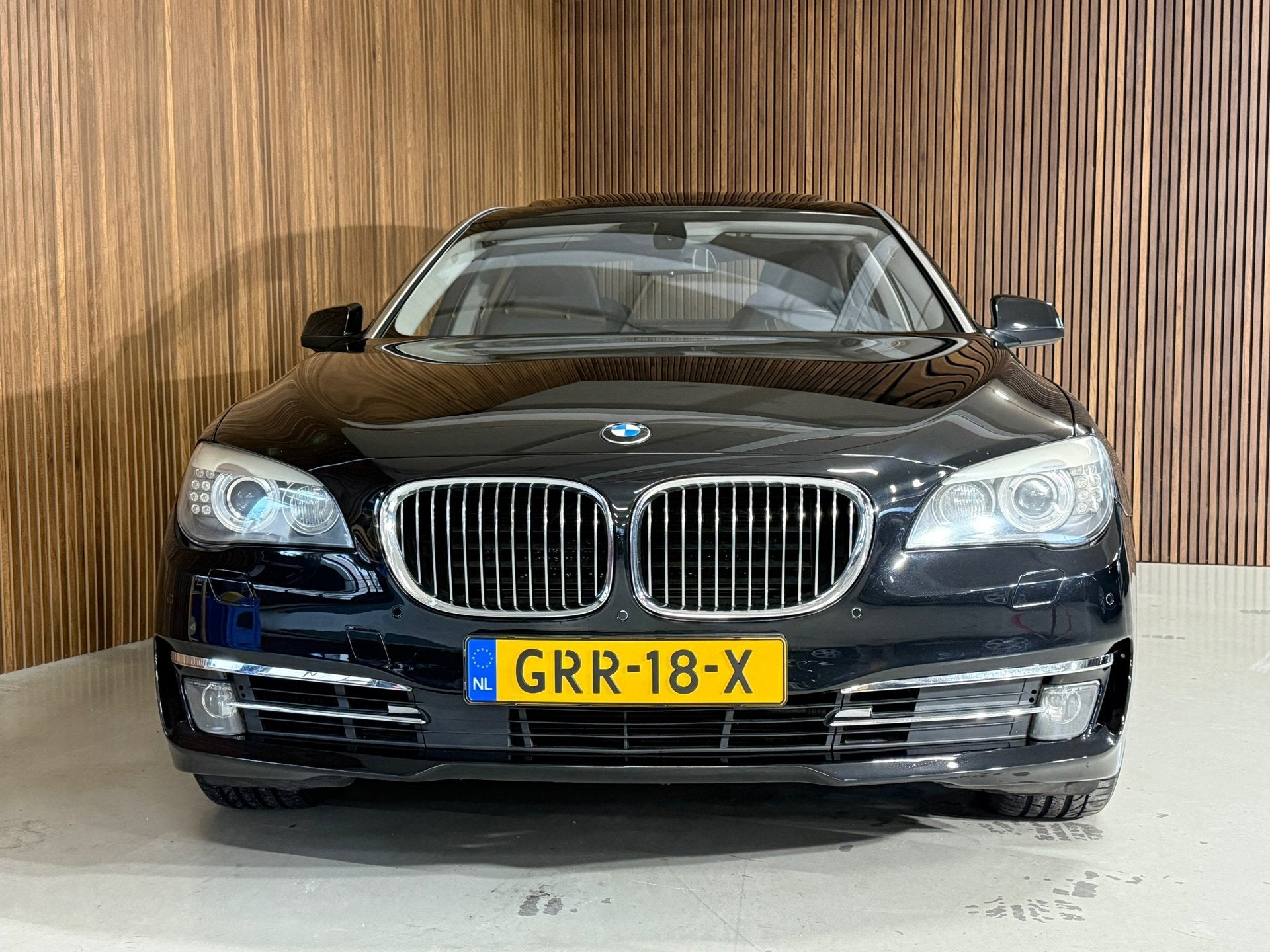 BMW 7-serie 750Li - Youngtimer - BTW - Carplay, Automaat, Achterwielaandrijving, Gebruikt, Met garantie (alle)