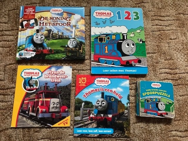 Thomas de locomotief en zijn vriendjes boeken en een puzzel., Ophalen of Verzenden, Gelezen
