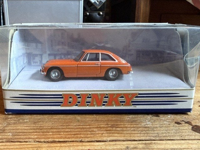 MGB GT 1965 Dinky, Ophalen, Zo goed als nieuw, Auto, Dinky Toys