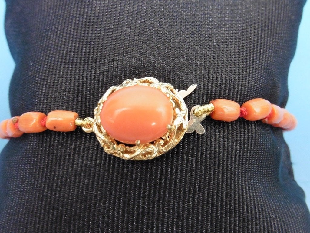 Bloedkoralen armband met gouden slot                    D112, Ophalen of Verzenden, Overige materialen, Armband