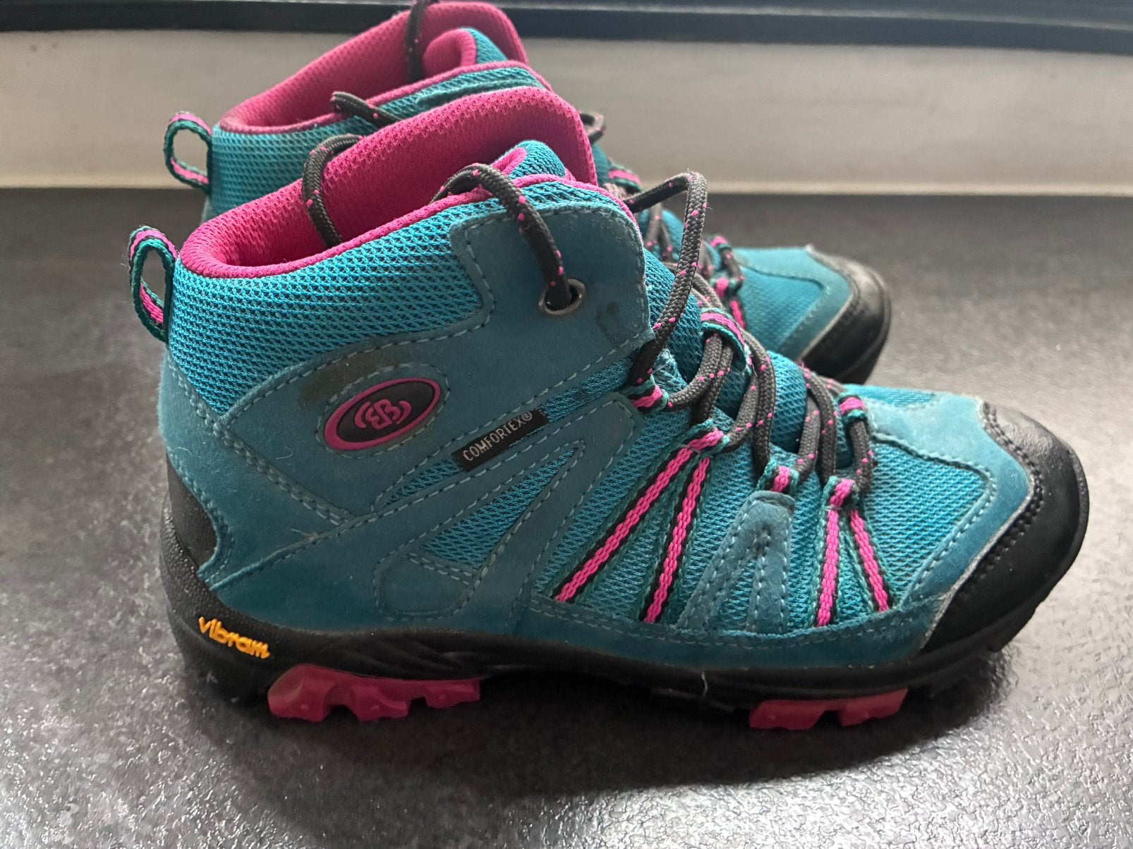 Wandelschoenen, Ophalen of Verzenden, Zo goed als nieuw, Schoenen