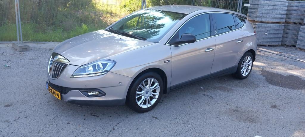 Lancia Delta 1.4 Tjet  2009 LPG-G3!! NIEUWE APK!! AIRCO!!, Voorwielaandrijving, Euro 5, Zwart, 4 cilinders