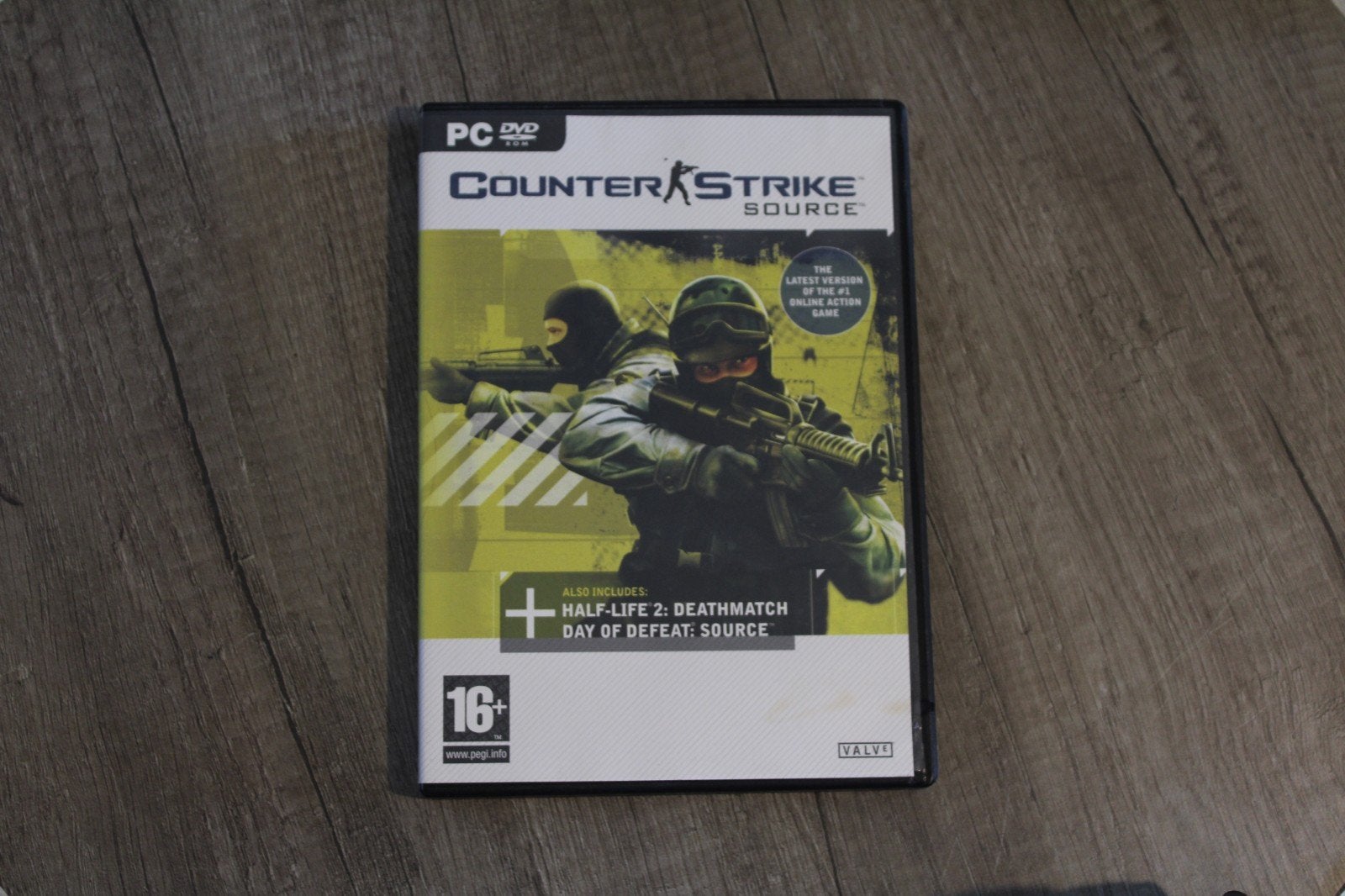 Counter strike source, 1 speler, Racen en Vliegen, Ophalen of Verzenden, Zo goed als nieuw
