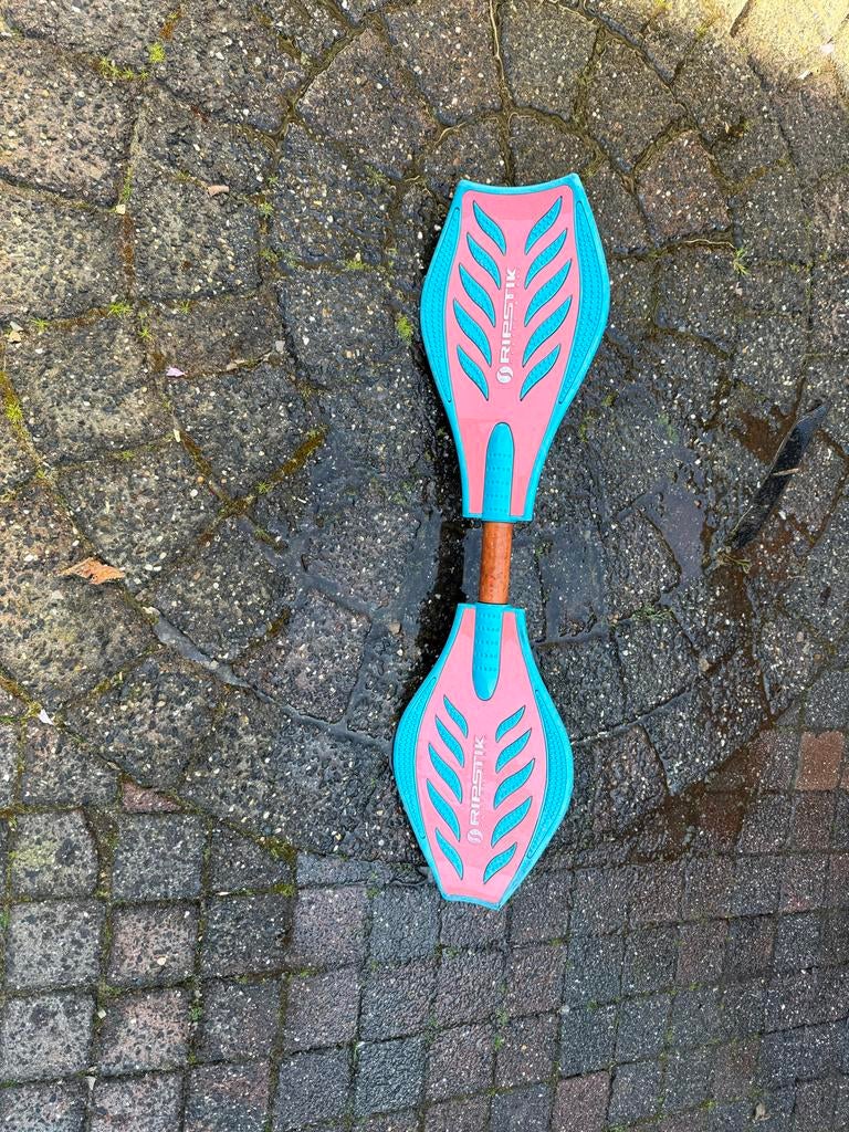 RipStik Waveboard - Roze en Blauw TEAB, Sport en Fitness, Skateboarden, Ophalen, Zo goed als nieuw, Waveboard