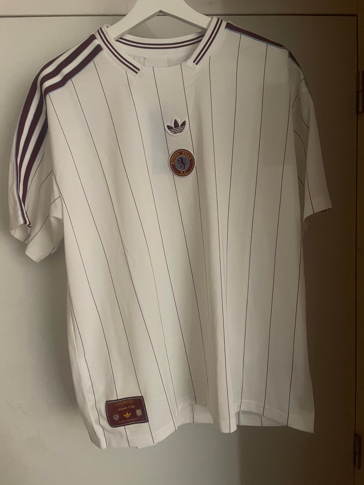 adidas Aston Villa FC Terrace Icons Voetbalshirt., Ophalen of Verzenden, Nieuw, Maat 48/50 (M), Wit