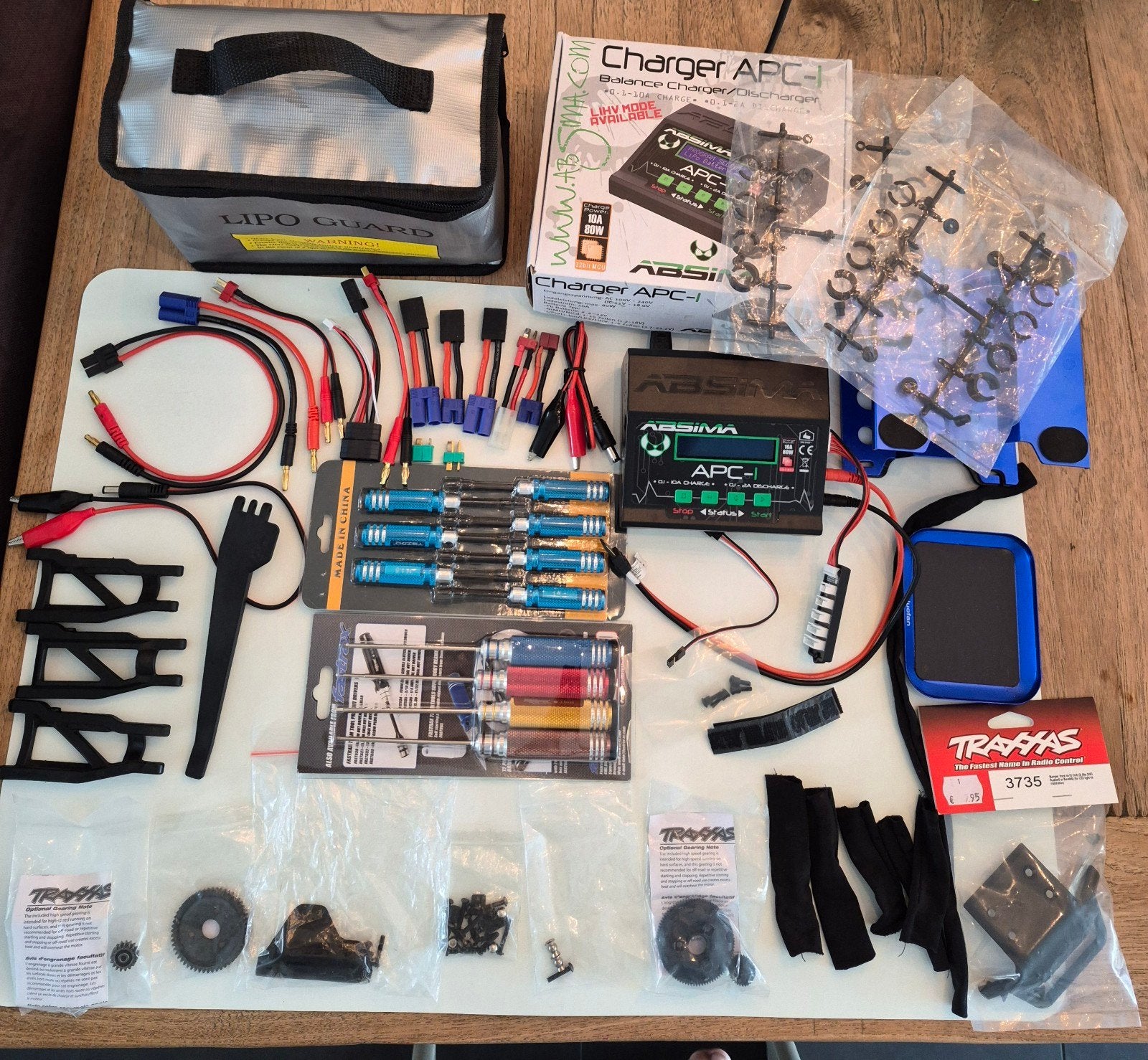 TRAXXAS rc onderdelen en accessoires: Lipo Guard, lader, ger, Hobby en Vrije tijd, Modelbouw | Radiografisch | Auto's, Ophalen of Verzenden
