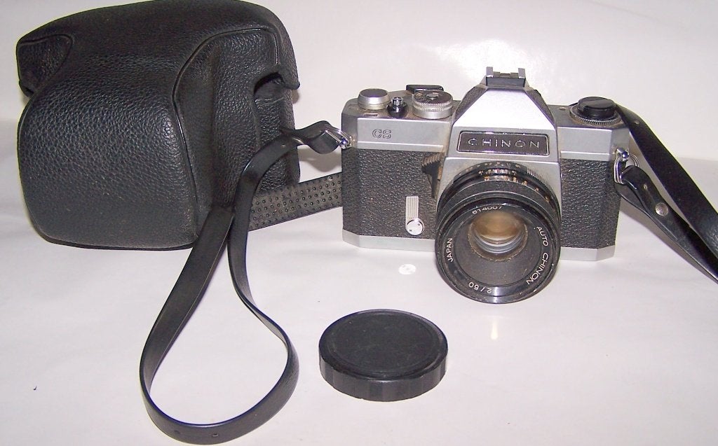 Mooie Chinon CS spigelreflex met 1:2 50mmlens en leren hoes., Ophalen of Verzenden, Zo goed als nieuw, Spiegelreflex, Overige Merken