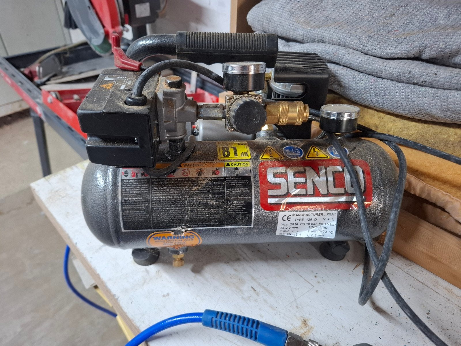 Senco Compressor met tacker en brads, Ophalen