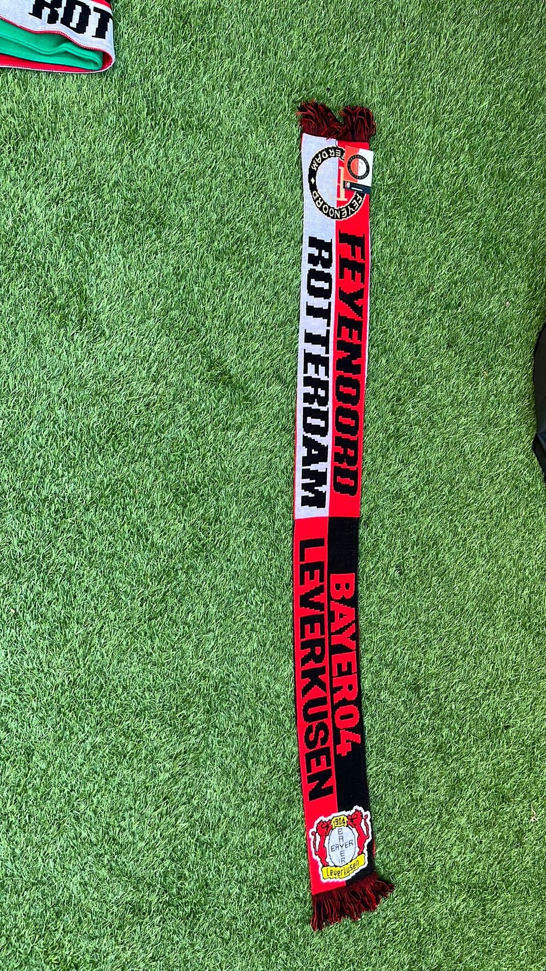 Feyenoord Rotterdam / Bayern Leverkusen sjaal Nieuw, Ophalen of Verzenden, Nieuw, Feyenoord, Vaantje of Sjaal