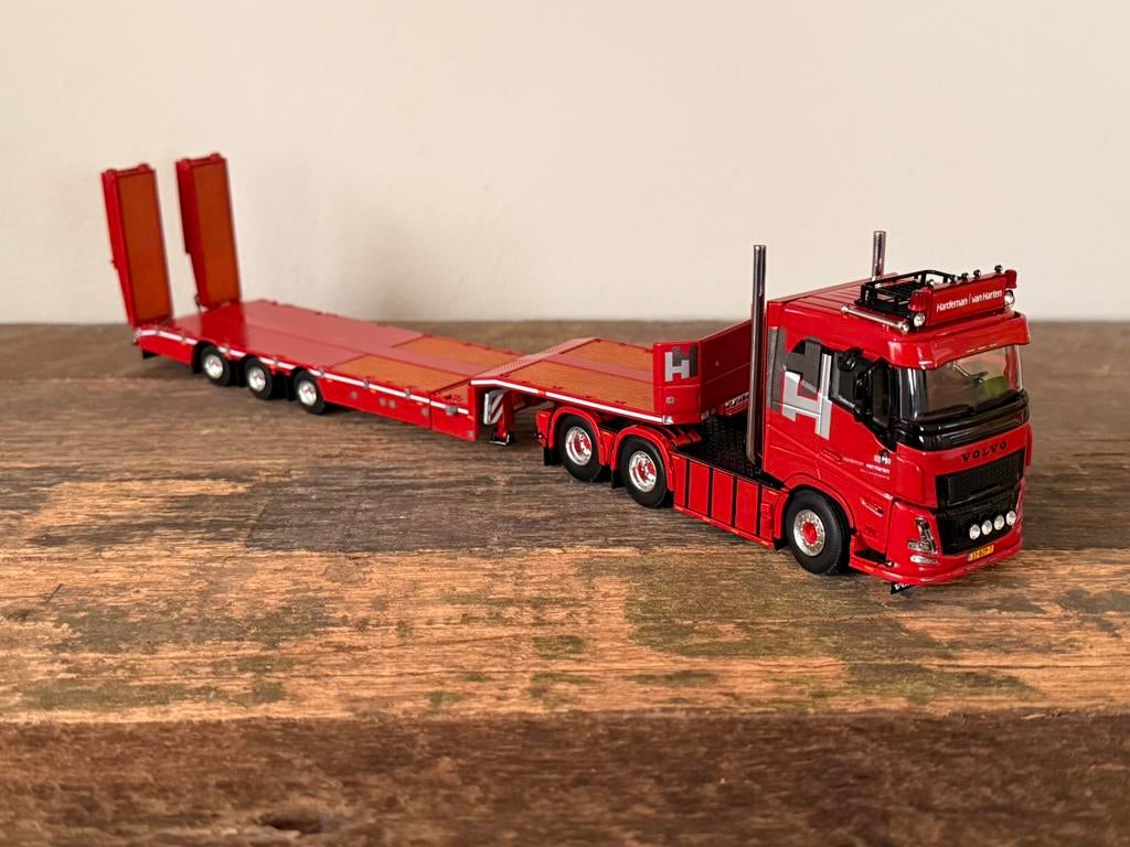 WSI - Volvo Aero Hardeman van Harten, Hobby en Vrije tijd, Modelauto's | 1:50, Ophalen of Verzenden, Zo goed als nieuw, Bus of Vrachtwagen
