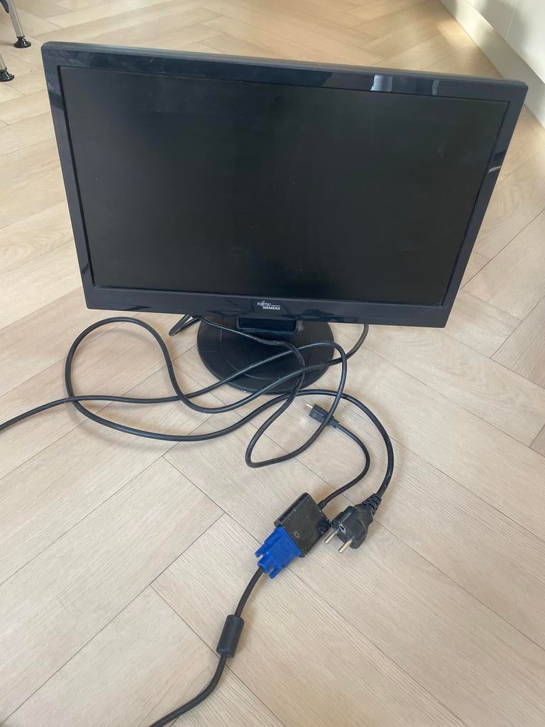 Fujitsu Siemens Monitor - 19 inch, Computers en Software, Monitoren, Ophalen, HD, Zo goed als nieuw, VGA
