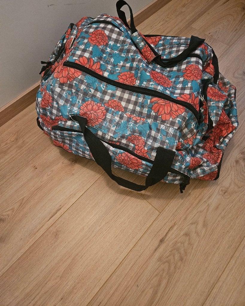 Handige reis tas, Sieraden, Tassen en Uiterlijk, Tassen | Reistassen en Weekendtassen, Ophalen, Gebruikt, Overige kleuren, Minder dan 35 cm