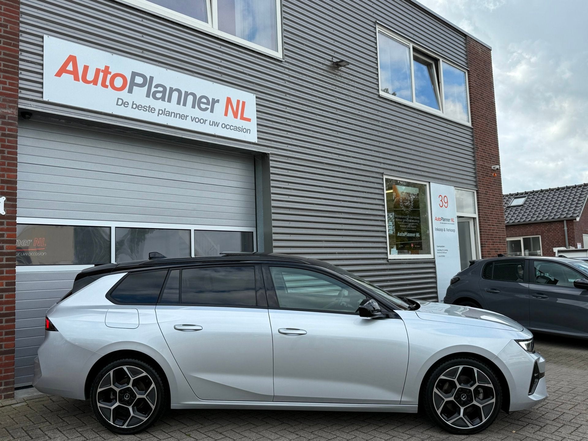 Opel Astra 1.2 Turbo Ultimate! Incl. Btw! 360 Camera! Pano, Dealer onderhouden, Gebruikt, Zwart, 1199 cc