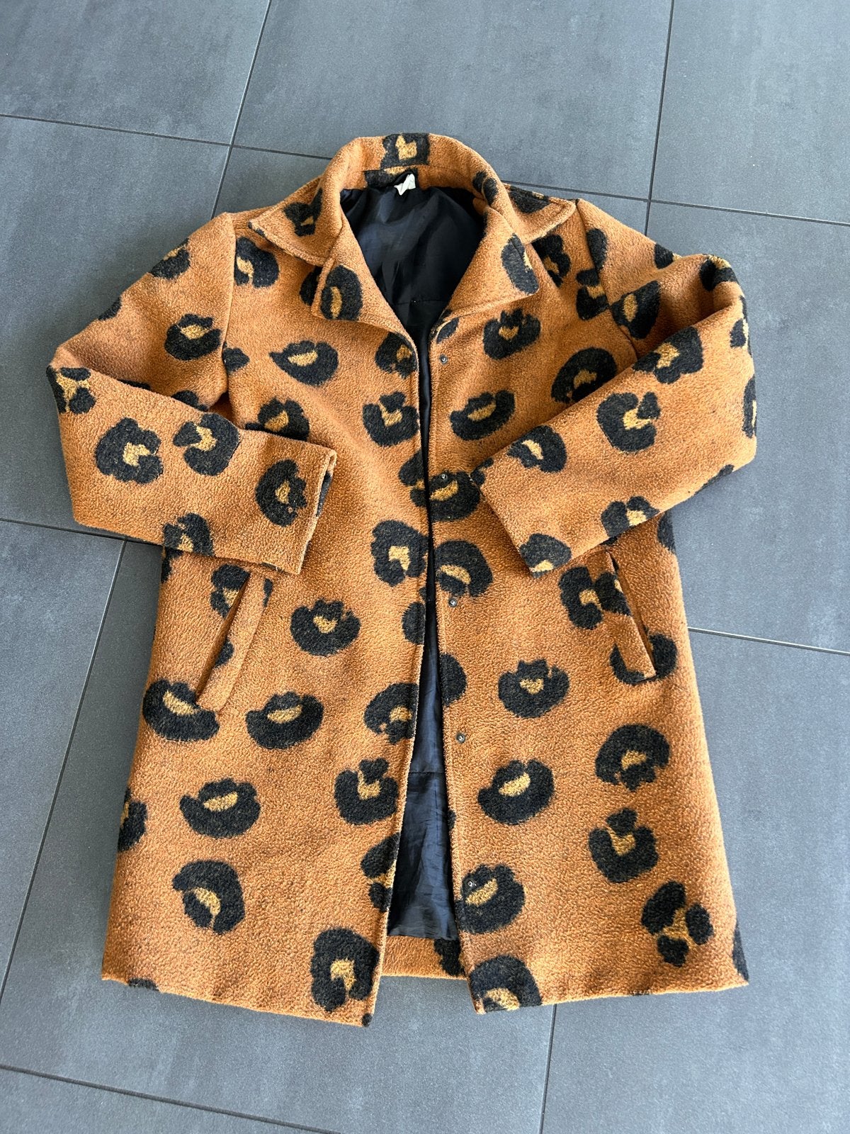 Trenchcoat / jas halflang Leopardprint 146/152, Kinderen en Baby's, Ophalen of Verzenden, Zo goed als nieuw, Meisje, Jas