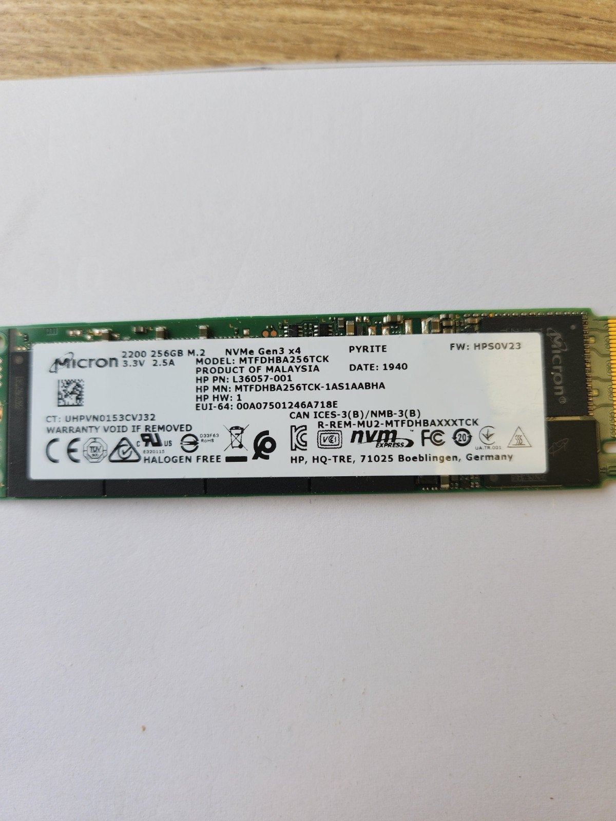 Micron 2200 256GB M.2 NVMe SSD voor laptops/desktops, Computers en Software, Intern, 256GB, Server, SSD