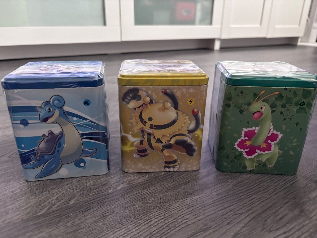 Pokemon Stacking set  water, lightning en grass sealed, Ophalen, Zo goed als nieuw