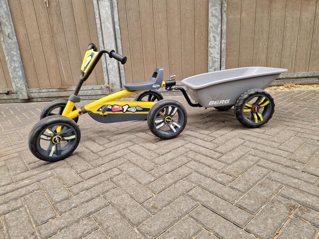 Berg Buzzy Nitro skelter met aanhanger, Kinderen en Baby's, Speelgoed | Buiten | Skelters, Ophalen, Gebruikt, Berg, Met kar of aanhanger