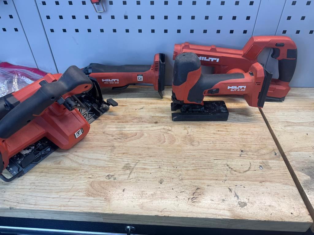 4x Hilti Body , 22v decoupeerzaag , circelzaag , slijptol, Cirkelzaag, Hilti, Ophalen of Verzenden, Zo goed als nieuw