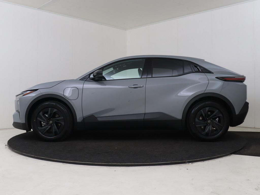 Toyota C-HR+ First Edition 77 kWh range 607km (bj 2026), Auto's, Toyota, 12 maanden, Leder en Stof, Origineel Nederlands, SUV of Terreinwagen
