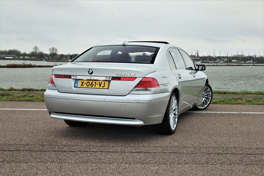BMW 7 Serie 760Li Youngtimer 79590km (bj 2005, automaat), Auto's, BMW, Automaat, Achterwielaandrijving, Gebruikt, Zwart