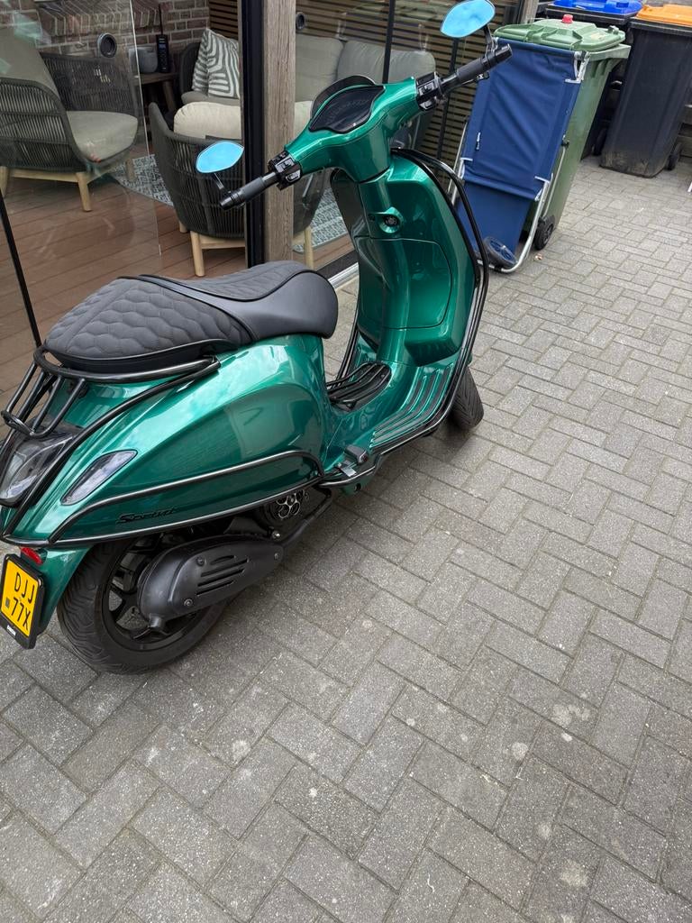 Vespa sprint 80 cc malossi voll!!!, Fietsen en Brommers, Scooters | Vespa, Ophalen, Zo goed als nieuw, Benzine, Overige modellen
