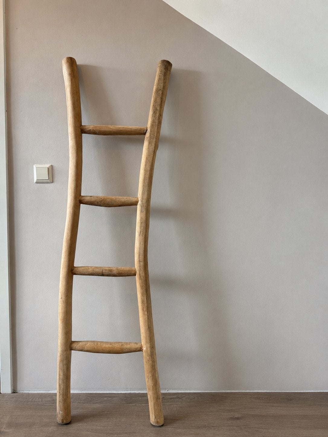 Decoratieve houten ladder - 150 cm hoog, Doe-het-zelf en Verbouw, Ophalen, Gebruikt, Ladder, Minder dan 2 meter