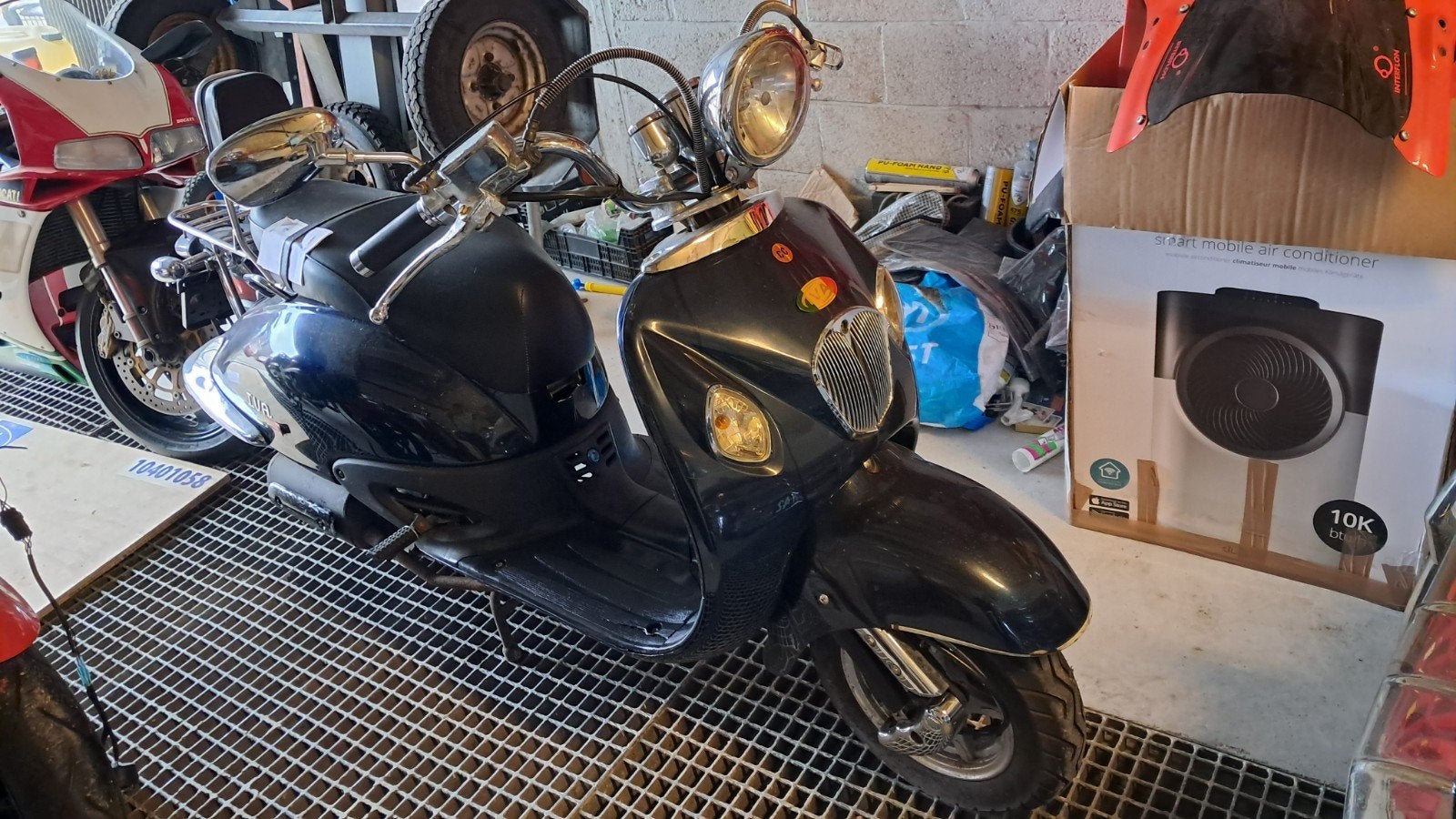 Retro scooter, Ophalen of Verzenden
